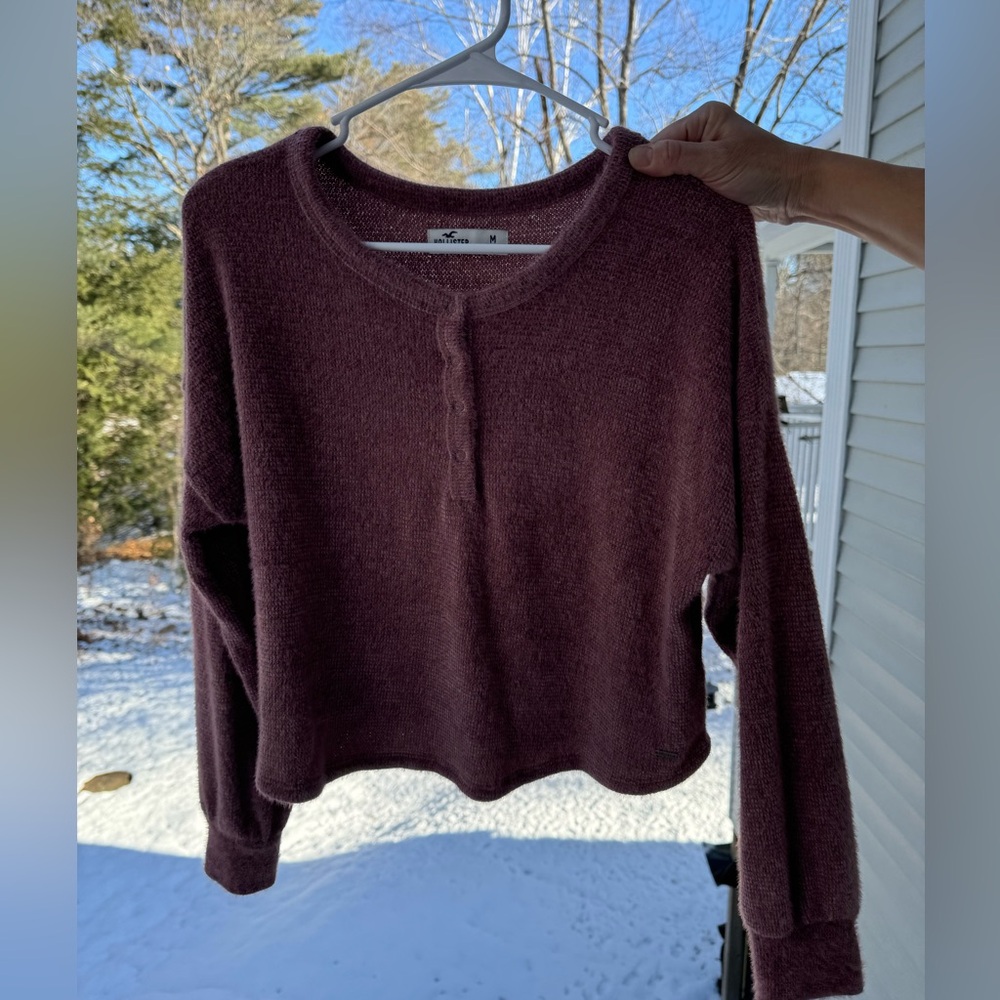 Hollister Sweater, Size Medium